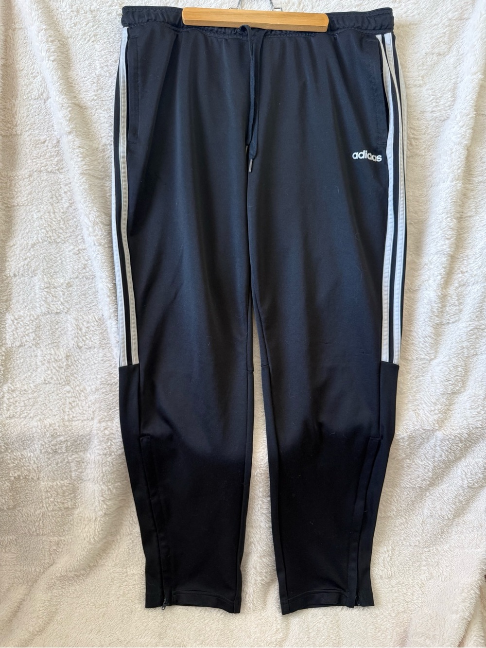Adidas Women’s XL Black 3-Stripe Track Pants AEROREADY Ankle Zip